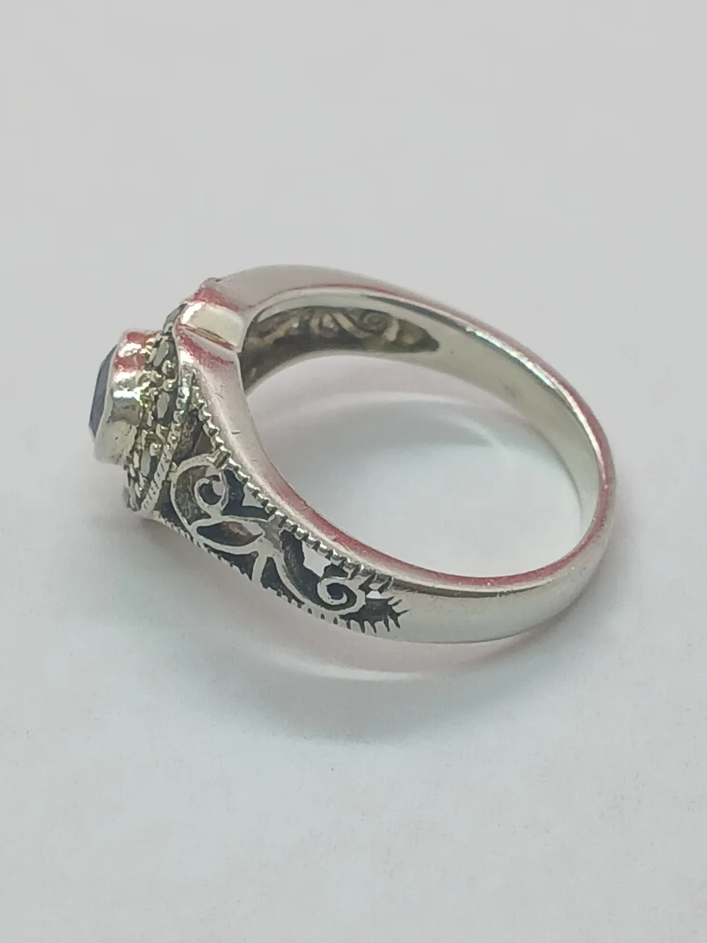 Sterling Silver Purple Stone Marcasite heart Ring Size 5 1/2